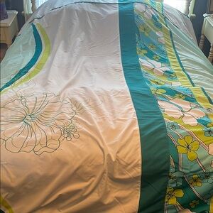 Roxy Floral Teal and White Duvet Bedding Set